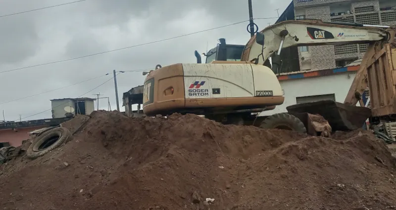 travaux-d-elargissement-de-l-axe-abidjan-dabou-la-circulation-bloquee-du-marche-bagnon-au-carrefour-bimbresso