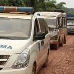 okrouyo-grace-a-la-science-d-une-sage-femme-elle-accouche-des-jumeaux-dans-l-ambulance-lors-de-son-evacuation