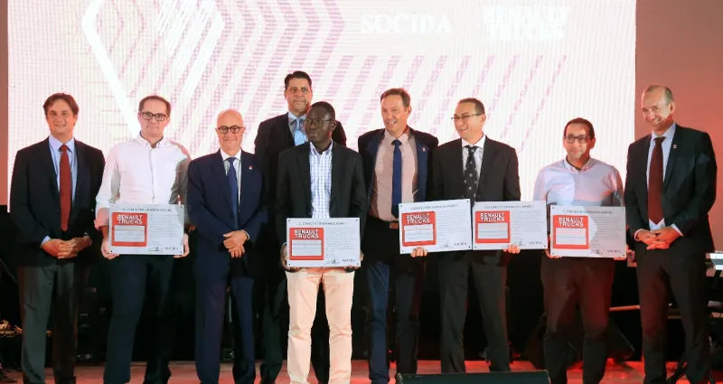 automobile-awards-renault-trucks-les-meilleurs-clients-2021-du-concessionnaire-socida-recompenses