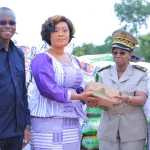 tornade-a-minfla-le-gouvernement-apporte-un-soutien-a-hauteur-de-27-millions-fcfa-aux-familles-sinistrees