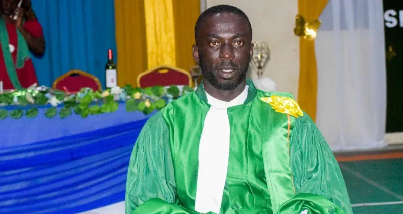 soutenance-de-these-la-place-de-la-femme-dans-l-eglise-retient-l-attention-du-desormais-dr-emmanuel-signaux