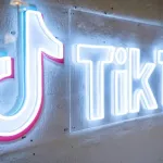 tik-tok-fuite-de-videos-exposants-les-adolescents-aux-medicaments-dangereux-pour-maigrir