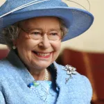 reine-elizabeth-ii-la-pierre-tombale-officiellement-devoilee