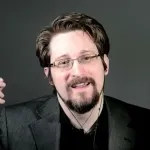 polemique-poutine-accorde-la-nationalite-russe-au-lanceur-d-alerte-edward-snowden