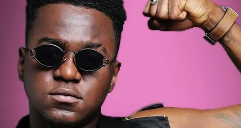 people-5-choses-a-savoir-sur-fior-2-bior-le-chanteur-au-langage-enigmatique-et-acteur-cle-de-la-musique-urbaine