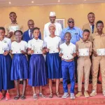 koumassi-cisse-bacongo-offre-des-prises-en-charge-d-une-valeur-de-150-millions-aux-eleves-et-etudiants