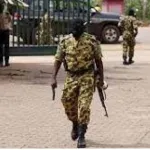 coup-d-etat-burkina-faso-de-nouveaux-tirs-d-artillerie-entendus-a-ouagadougou-accuse-paris-reagi-avec-fermete
