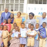 rentree-scolaire-plus-de-40-000-kits-scolaires-distribues-aux-eleves-d-abobo