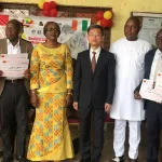 action-sociale-l-ambassade-de-la-chine-en-cote-d-ivoire-offre-133-bourses-a-des-eleves-de-13-etablissements