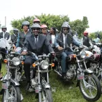 lutte-contre-la-vie-chere-le-gouvernement-dote-les-agents-de-controle-du-materiels-roulants-et-informatiques