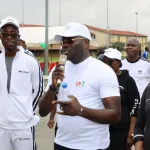 la-sante-par-le-sport-les-agents-de-la-direction-du-controle-financier-s-exercent-a-marcory