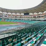 football-la-satisfaction-du-cocan-sur-l-avancee-des-travaux-du-stade-olympique-d-ebimpe