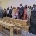koumassi-cisse-bacongo-offre-des-tables-bancs-et-du-materiel-didactique-aux-iep-et-ifef-de-la-commune