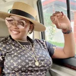 people-pour-une-affaire-de-petit-budget-hamond-chic-dechire-une-invitation-a-ouagadougou