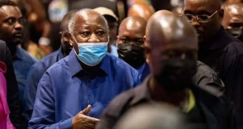 le-president-gbagbo-cree-l-hysterie-tout-se-complique-encore-pour-les-46-soldats-ivoiriens