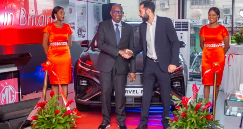 cote-d-ivoire-le-ministre-des-transports-salue-l-avenement-du-premier-vehicule-electrique