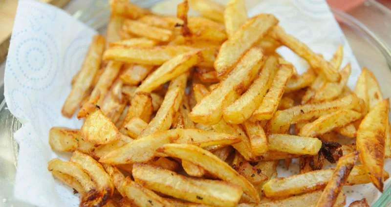 astuces-cuisine-faire-des-frites-maison-faciles-et-croustillantes