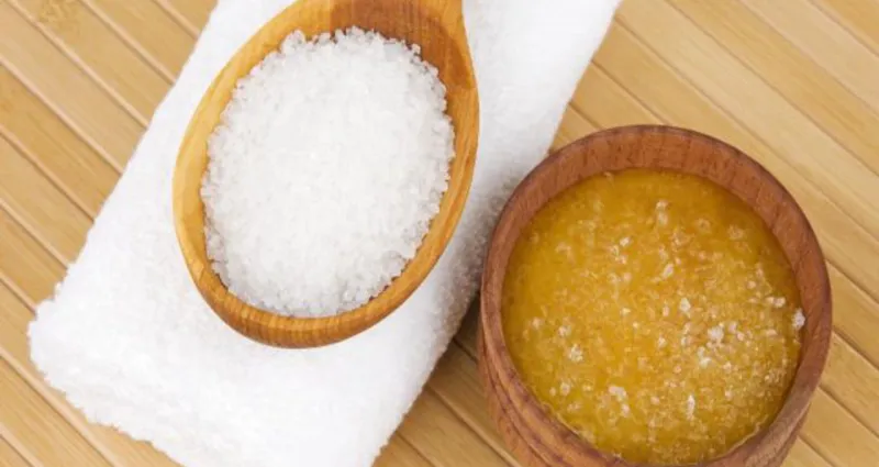 astuces-beaute-3-soins-a-faire-avec-du-sucre-pour-une-peau-toute-douce-et-des-cheveux-au-top