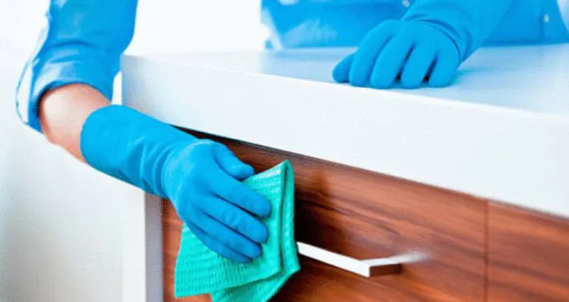 astuces-maison-nettoyer-vos-meubles-en-bois-de-facon-naturelle