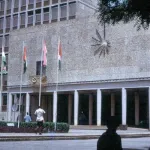 des-entrepreneurs-manifestent-pour-reclamer-pres-de-10-milliards-au-district-d-abidjan-11-personnes-interpellees