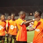 ligue-1-lonaci-denguele-en-danger-premiere-victoire-de-la-soa-resume-de-la-8e-journee