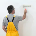 entretien-de-maison-6-astuces-pour-nettoyer-un-mur-blanc