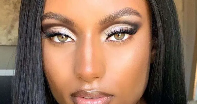 astuces-beaute-6-topos-beautes-tout-simplement-fou-pour-un-maquillage-reussi