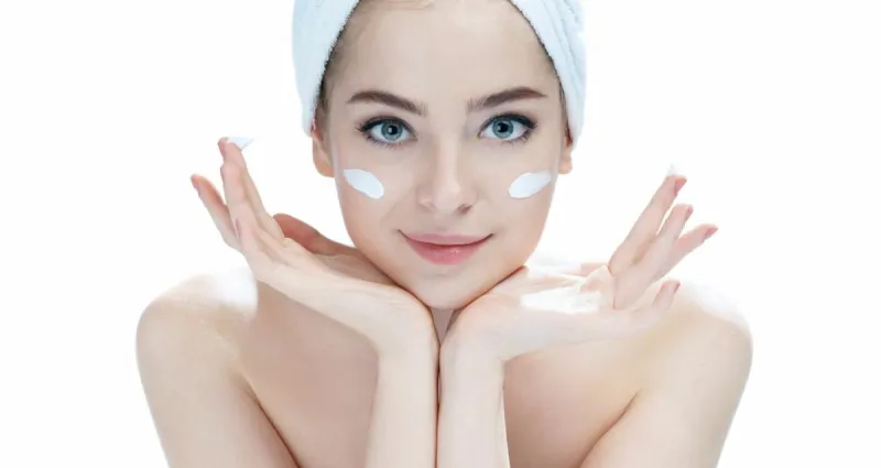 astuces-beaute-4-techniques-pour-hydrater-sa-peau-naturellement