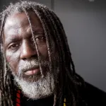 elections-presidentielles-2025-critique-pour-ses-prises-de-position-politiques-tiken-jah-se-prononce-a-nouveau