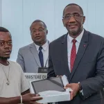 transition-vers-l-economie-formelle-1-000-acteurs-du-secteur-informel-recoivent-un-appui-en-equipements