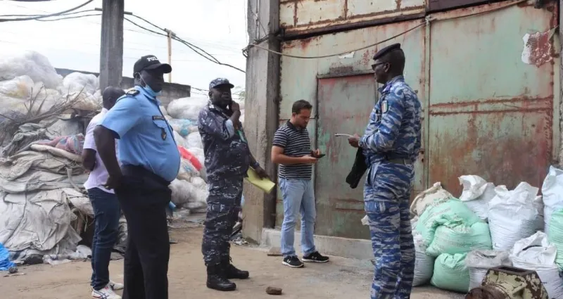 interdiction-des-sachets-plastiques-commerciaux-une-tournee-de-prospection-vise-les-entreprises-de-production