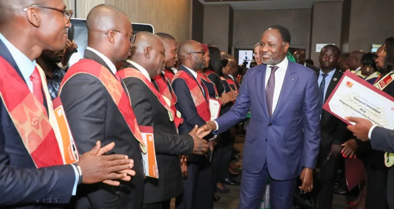 formation-program-for-leadership-development-le-ministre-mamadou-sangafowa-accompagne-la-8e-promotion