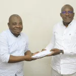 marcory-revision-liste-electorale-cisse-tiemoko-cadre-rhdp-apporte-un-soutien-financier-aux-jeunes-du-parti