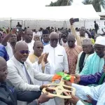 jacqueville-le-maire-joachim-beugre-offre-une-mosquee-moderne-a-la-communaute-musulmane-du-village-de-n-djem