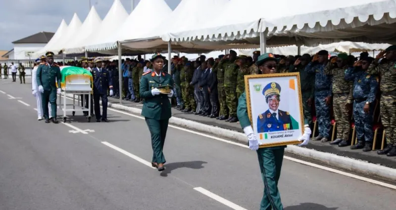 honneurs-funebres-a-feu-general-de-brigade-kouame-akissi-premiere-femme-general-d-armee-de-cote-d-ivoire