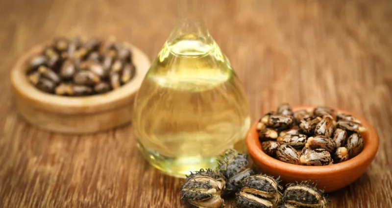 astuces-beaute-4-grandes-qualites-de-l-huile-de-ricin