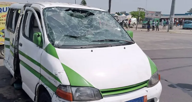 incivisme-routier-un-gbaka-fait-plusieurs-blesses-au-grand-carrefour-de-koumassi