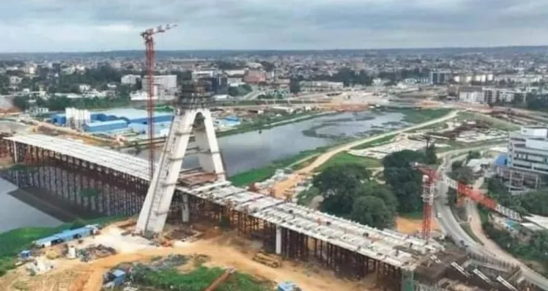 infrastructures-routieres-realise-a-91-le-pont-de-cocody-livre-en-mars-2023-officielle