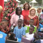 celebration-arbre-de-noel-la-fondation-children-of-africa-offre-une-fete-memorable-a-3-000-enfants