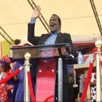 cote-d-ivoire-la-fondation-franck-kessie-organise-un-arbre-de-noel-300-enfants-recoivent-des-cadeaux