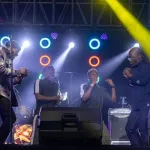 concert-de-debordo-ble-goude-se-defoule-le-message-d-a-salfo-reconciliation-avec-extrator-les-temps-forts