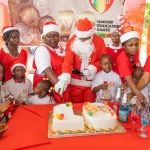celebration-de-la-noel-l-ong-n-klo-bakan-celebre-ses-10-ans-avec-2000-enfants