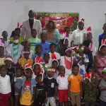 arbre-de-noel-les-journalistes-de-yopougon-gatent-leurs-enfants