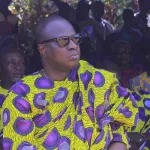toupah-le-ministre-essis-esmel-emmanuel-intronise-nouveau-chef-du-village-selon-la-coutume