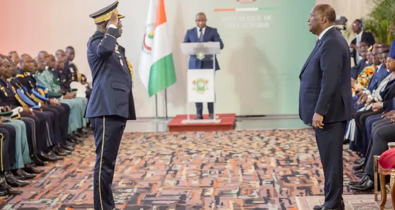 assimi-goita-dribble-alassane-ouattara-l-armee-prete-a-toute-eventualite-plusieurs-gendarmes-radies