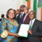 fonction-publique-la-ministre-anne-ouloto-annonce-ses-chantiers-pour-l-annee-2023