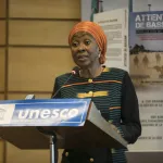 litterature-dedicace-de-l-oeuvre-sur-l-attentat-de-grand-bassam-a-la-permanence-ivoirienne-de-l-unesco-a-paris