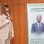 dedicace-de-livre-dr-ibrahim-lokpo-propose-des-solutions-pour-une-administration-publique-plus-performante