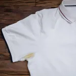 taches-jaunes-3-astuces-pour-delivrer-vos-vetements-ou-linge-blanc-des-tache-jaune