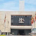 trois-journalistes-ougandais-mis-a-pied-pour-avoir-ironise-sur-le-parlement